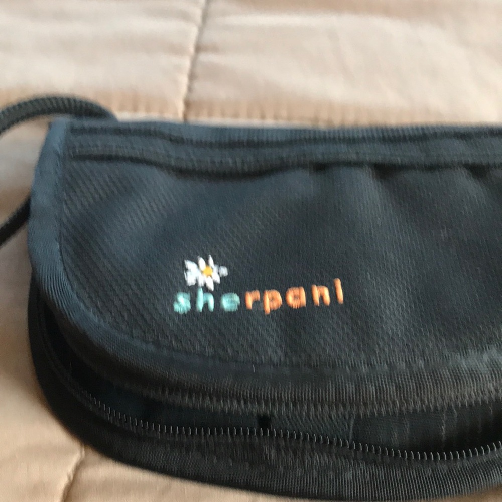Sherpani Zoe wallet purse